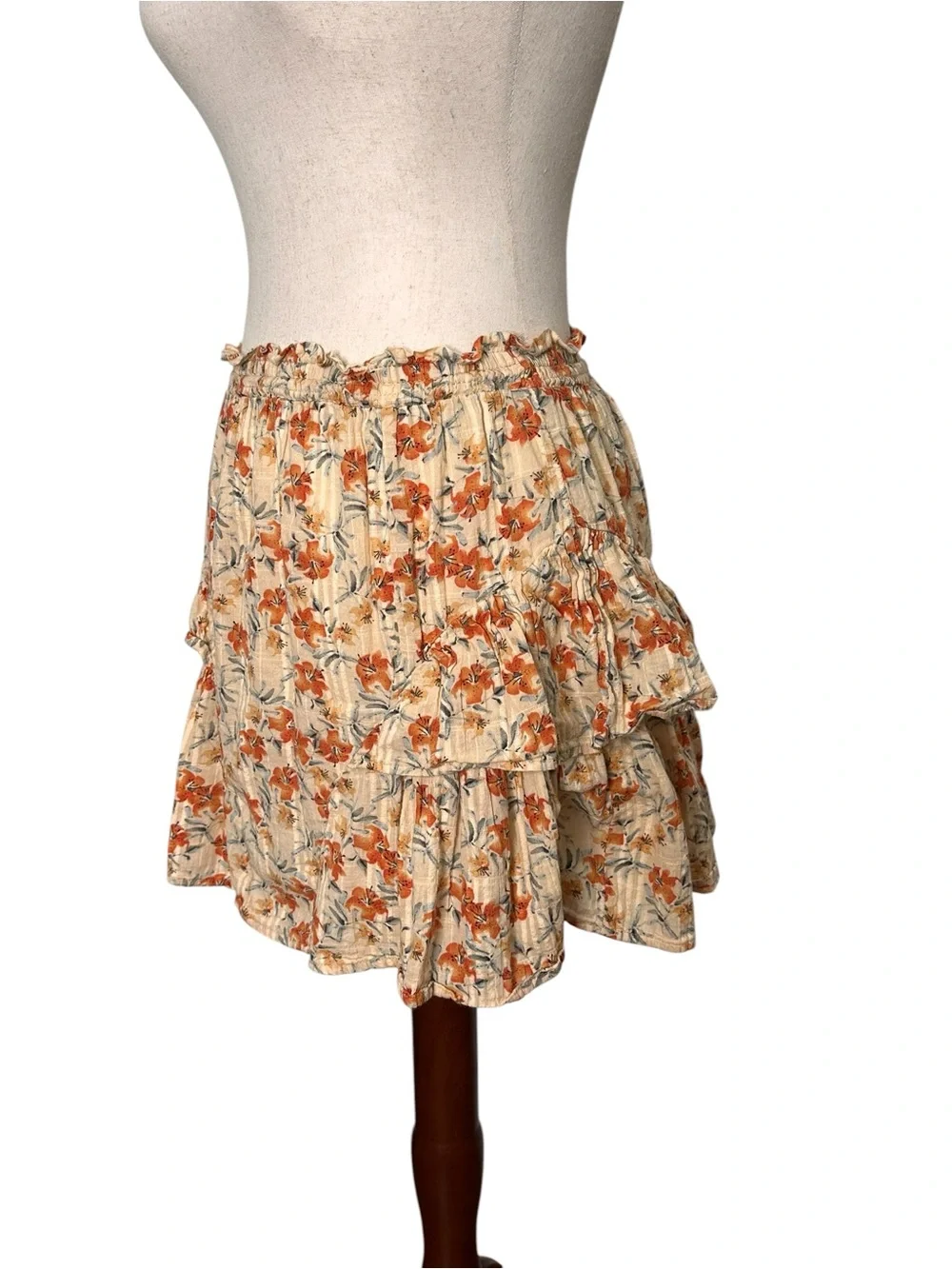 MINKPINK Zahari Floral Tiered Ruffle Mini Skirt in Cream and Rust. Boho S